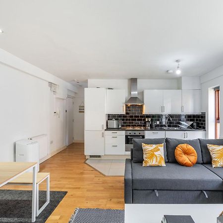 London Waterloo Apartment With Large Private Terrace - View Of The London Eye - 1 Bedroom 1 Bath المظهر الخارجي الصورة