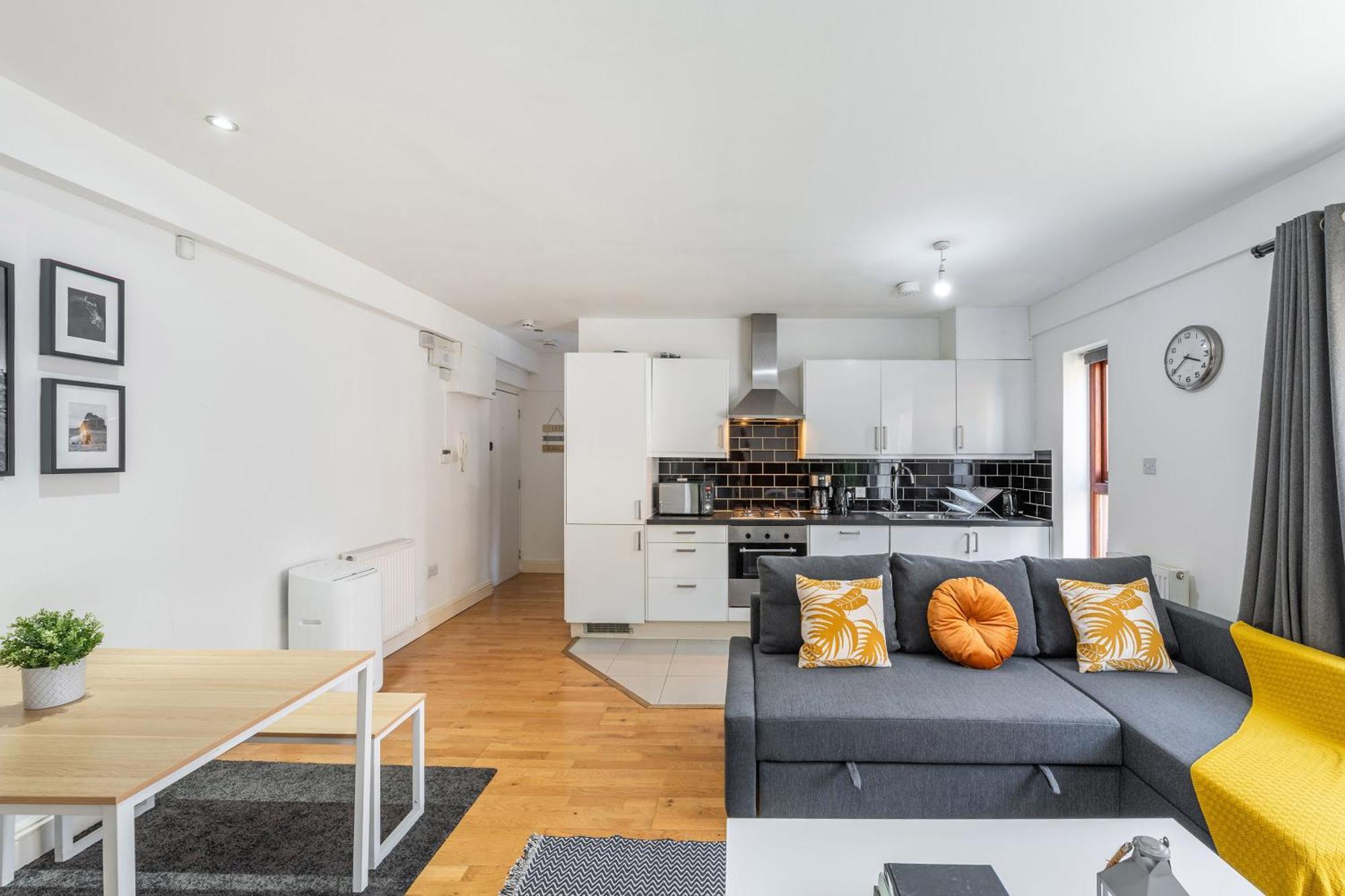London Waterloo Apartment With Large Private Terrace - View Of The London Eye - 1 Bedroom 1 Bath المظهر الخارجي الصورة