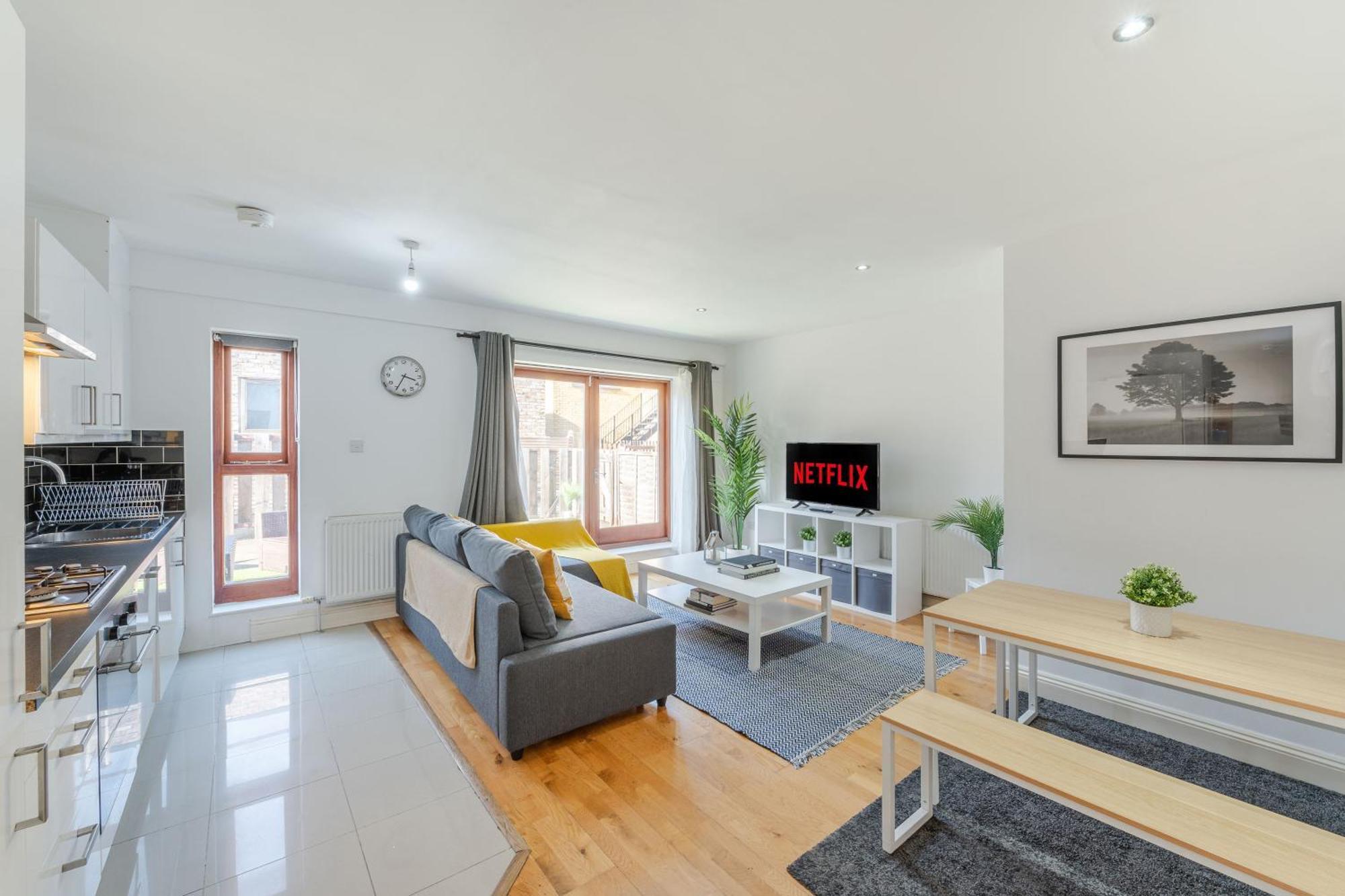 London Waterloo Apartment With Large Private Terrace - View Of The London Eye - 1 Bedroom 1 Bath المظهر الخارجي الصورة