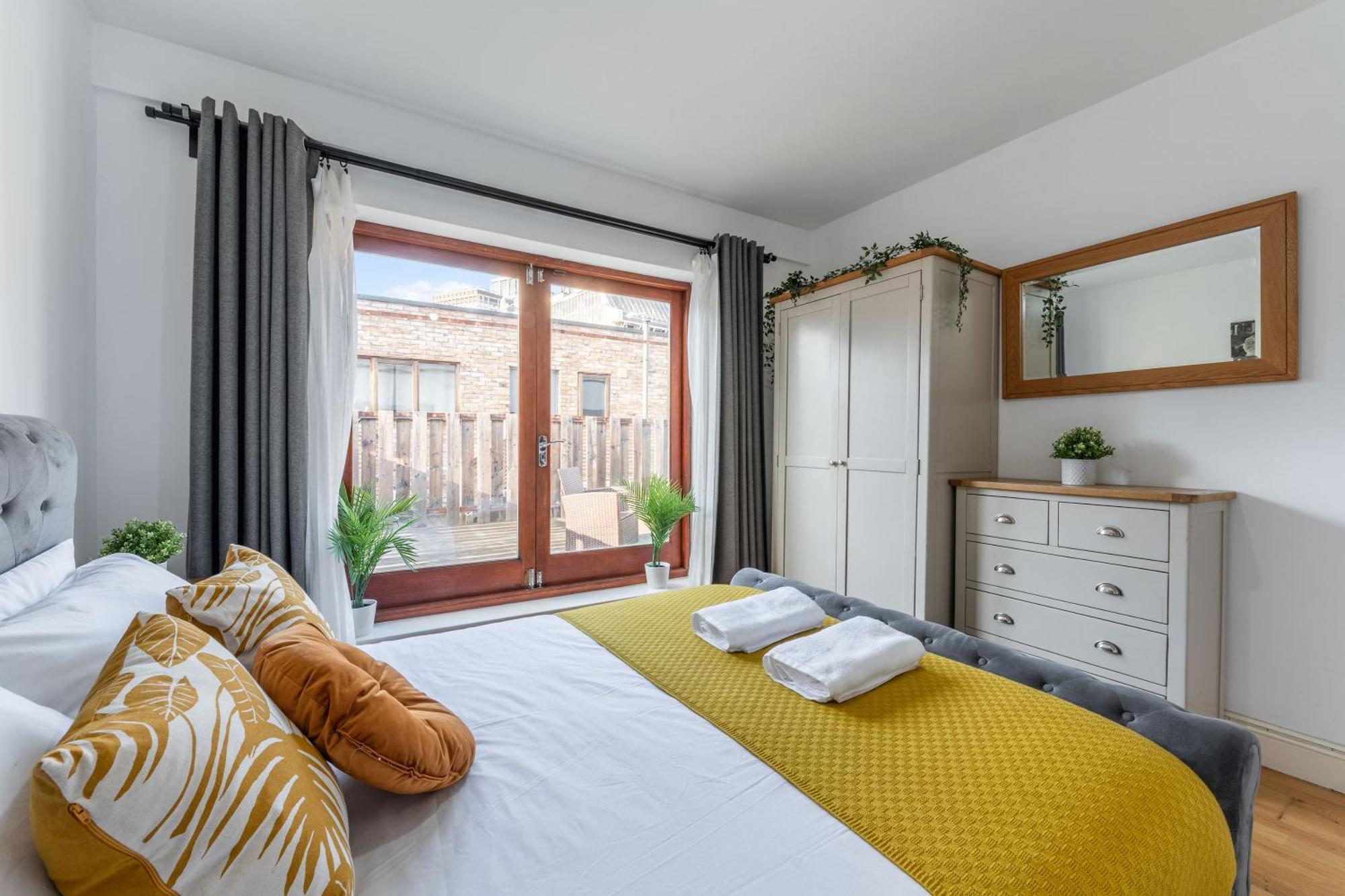 London Waterloo Apartment With Large Private Terrace - View Of The London Eye - 1 Bedroom 1 Bath المظهر الخارجي الصورة