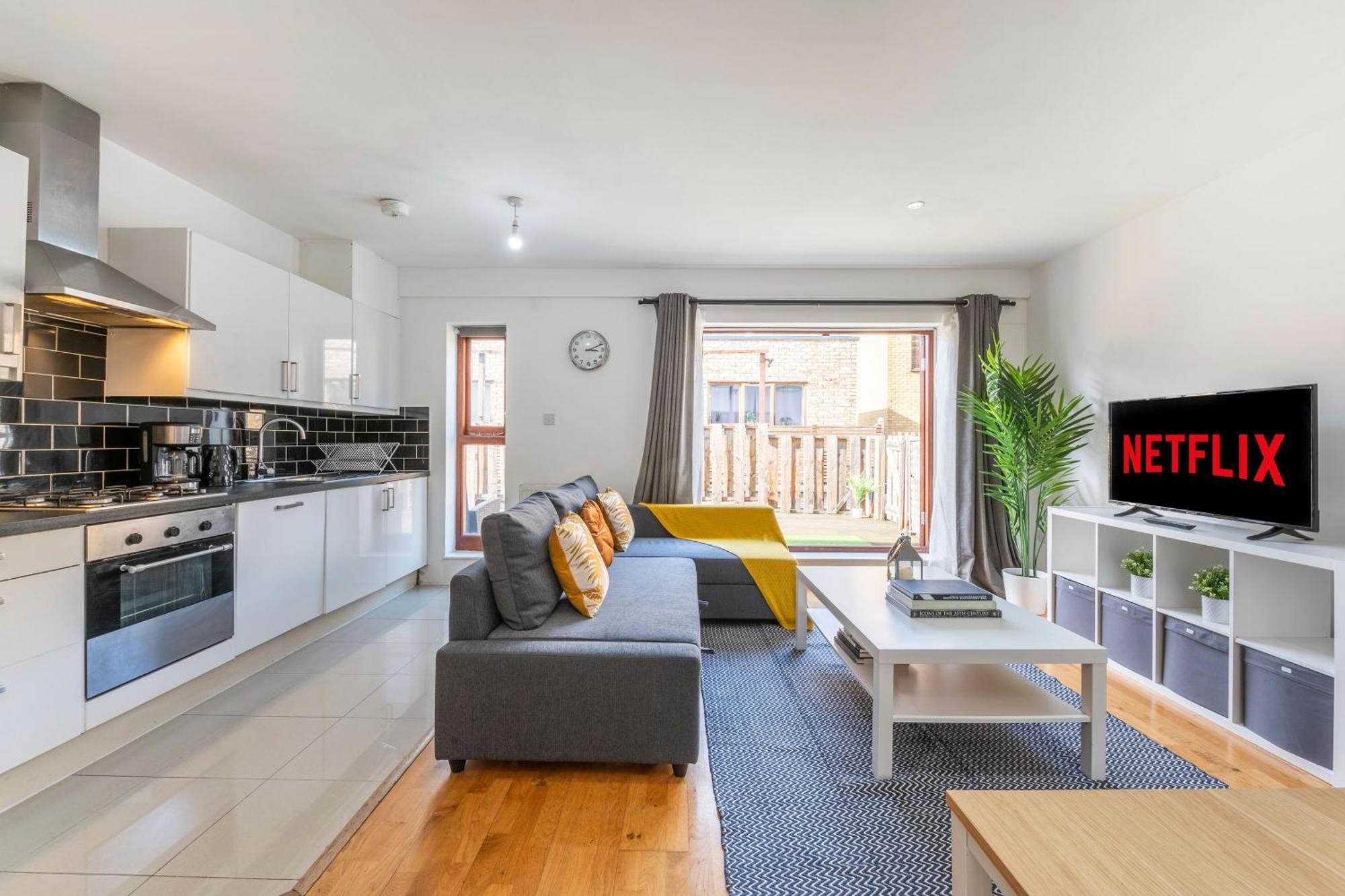 London Waterloo Apartment With Large Private Terrace - View Of The London Eye - 1 Bedroom 1 Bath المظهر الخارجي الصورة